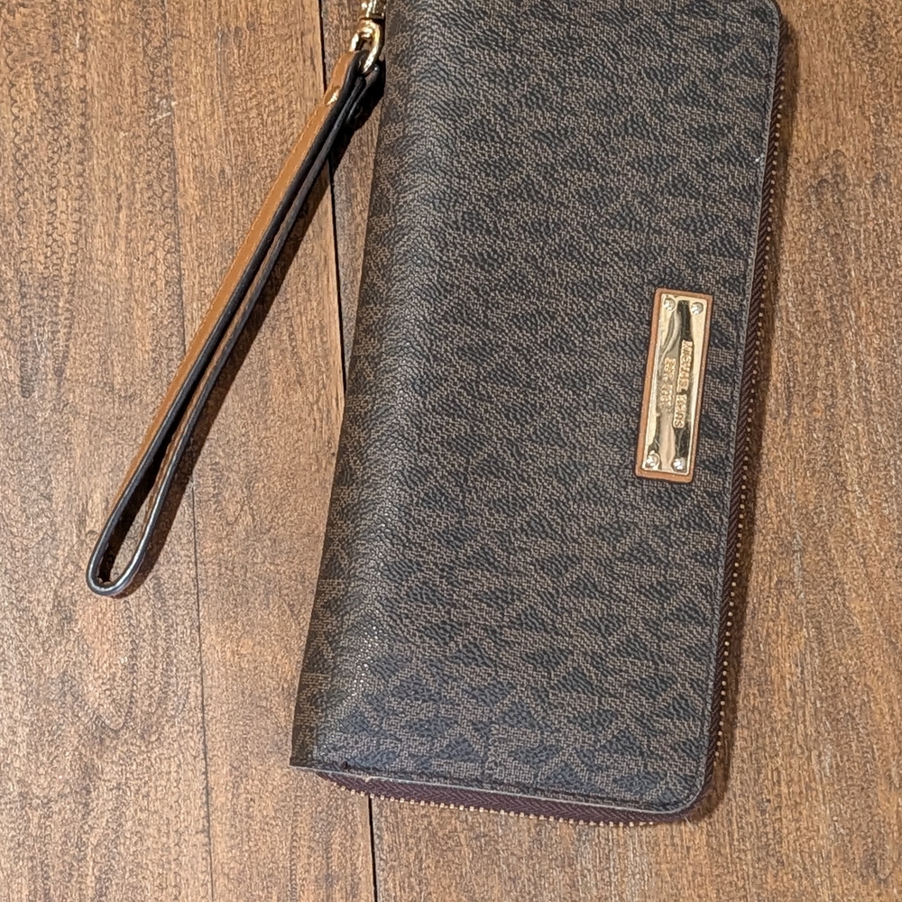 Brown Wristlet Wallet with Gold Accent